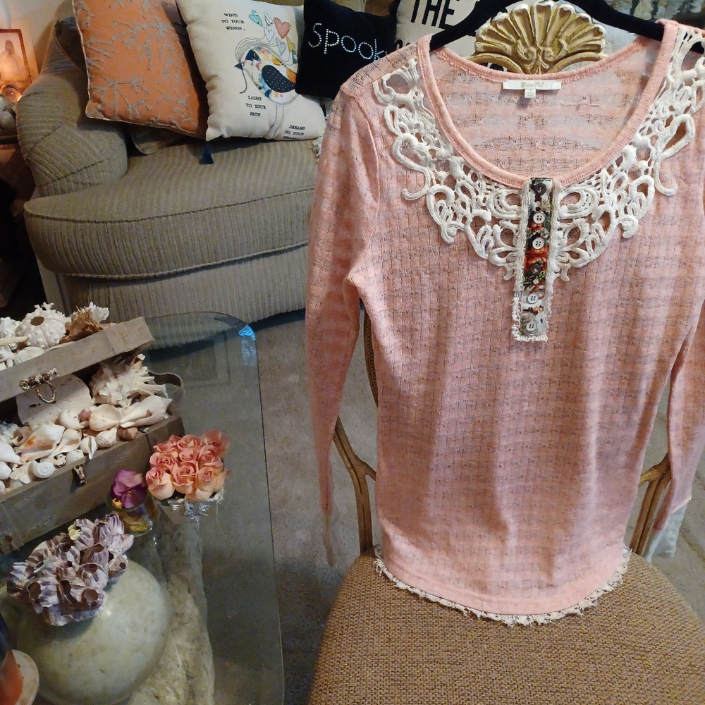 Miss Me brand: lace/floral cut-out light weight orange/pink long-sleeved top